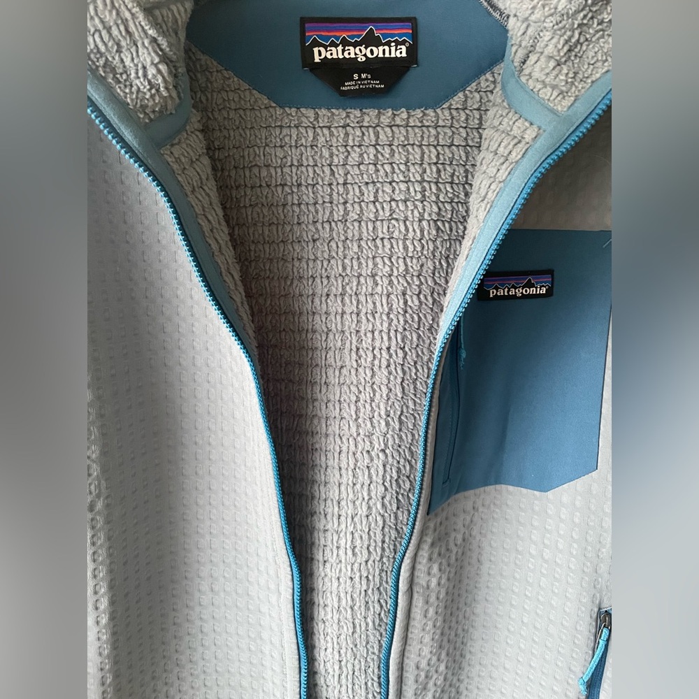 Patagonia Men’s Blue/Gray Tone Jacket - Picture 4 of 5